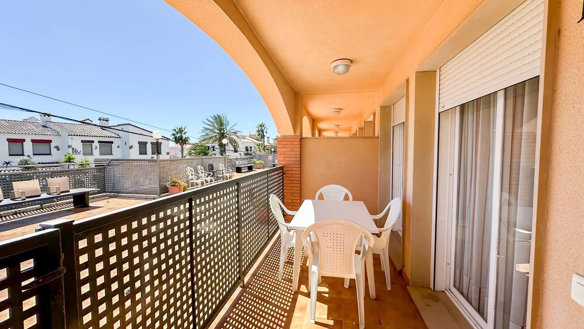 アパート Acogedor Apartamento Cerca De La Playa Wifi Y Parking ムンロッチ・ダル・カム